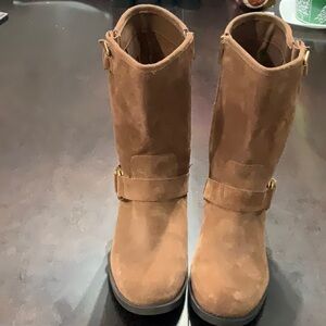 Great pair of Vince Camuto half calf boots, worn once.